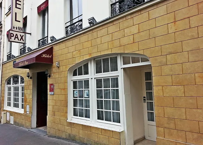 Pax Hotel Paris 18E